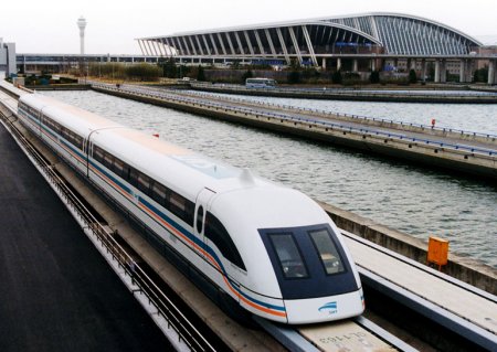 В Китае строят железную  дорогу для испытания поездов, способных развивать скорость до 600 км/ч